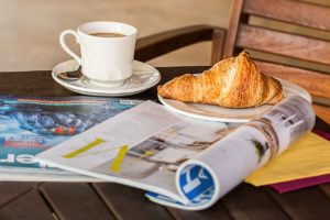 Adjektive Frühstückstisch